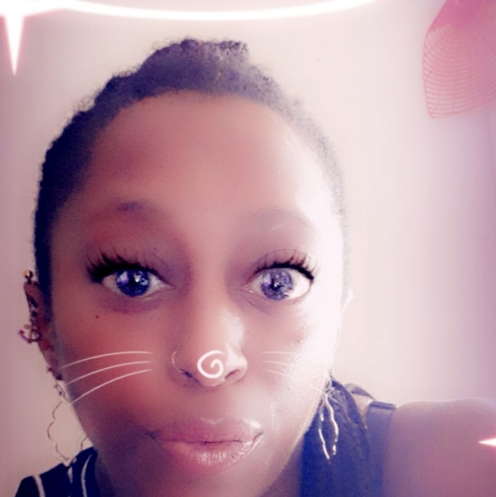 Meet your Posher, Stacy